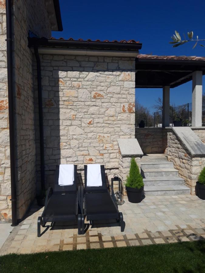 Villa Luksa Грожнян Экстерьер фото